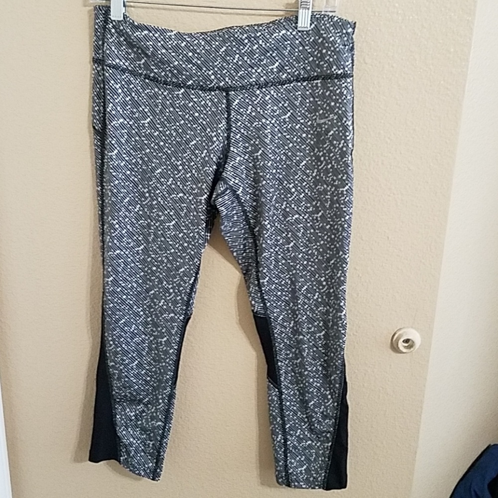 Nike Running Capri Pants Size Large